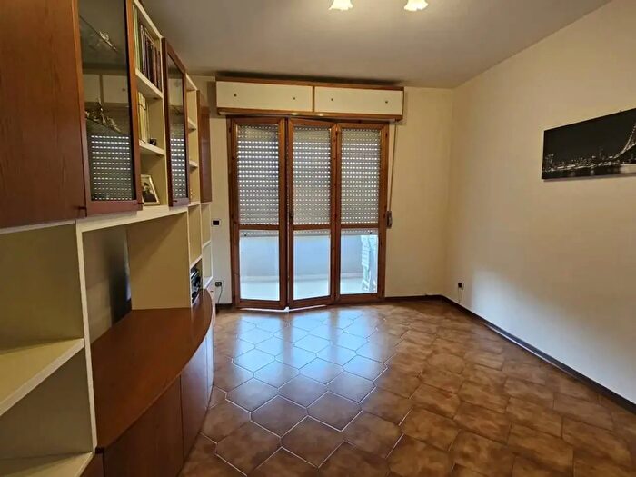 Appartamento con 5 locali in vendita in Viareggio
