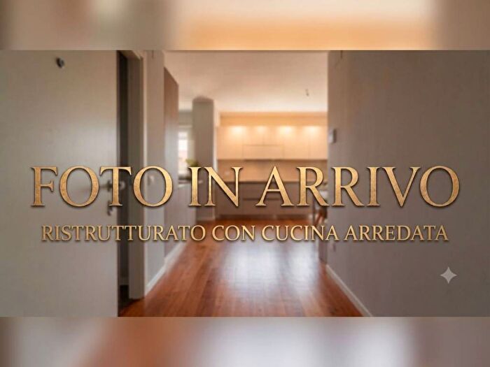 Appartamento trilocale in affitto in Vico Lungo Trinità degli Spagnoli, Quartieri Spagnoli, Napoli