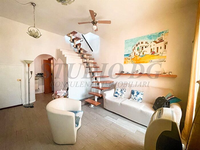 Appartamento bilocale in vendita in Via Roma, BovisioMasciago