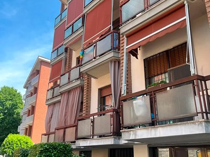 Appartamento con 8 locali in vendita in Via Conte Verde, Asti