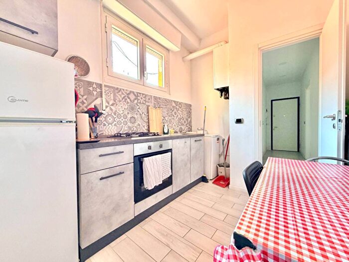Appartamento trilocale in affitto in Via Bovisasca, Bovisa, Milano