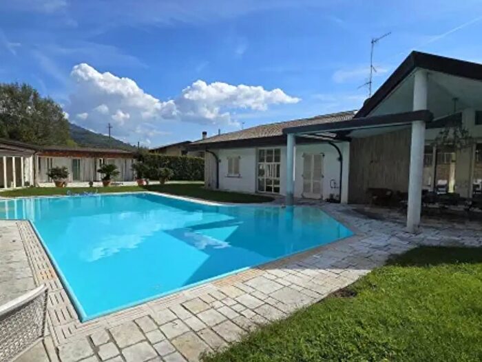 Casa con 6 locali in vendita in Coreglia Antelminelli