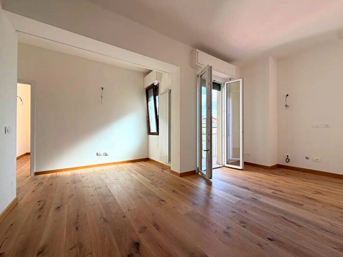 Appartamento bilocale in vendita in Via della Villa Demidoff, Firenze