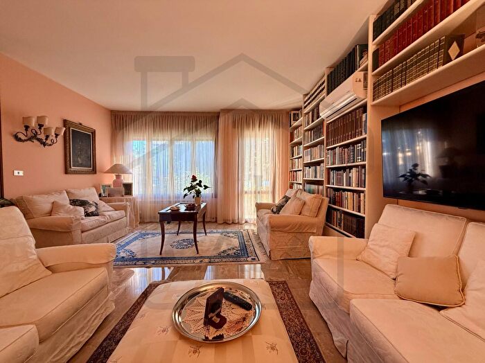 Casa con 5 locali in vendita in Via Cilea, Abano Terme