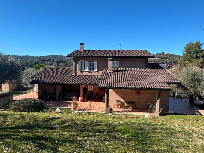 Casa con 6 locali in affitto in Strada San MarcoCenerente, San Marco Oliveto, Perugia