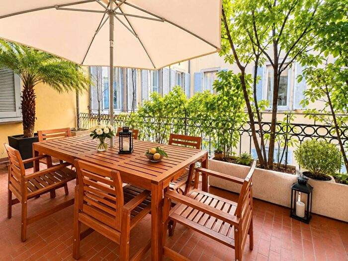 Casa trilocale in affitto in Via Cesare Correnti, Carrobbio, Milano