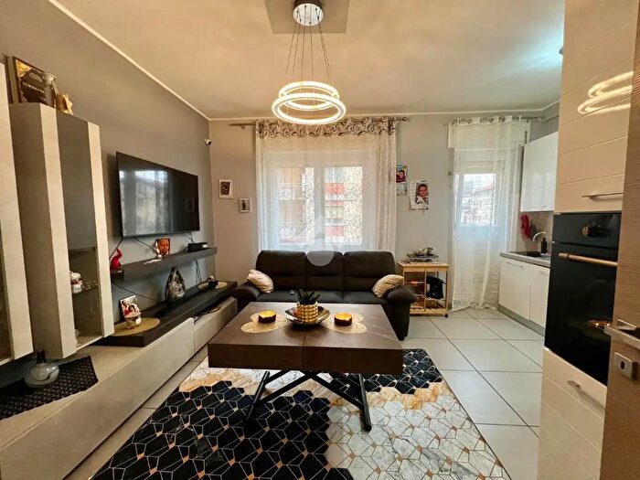 Appartamento trilocale in vendita in Viale Luigi Borri, Varese