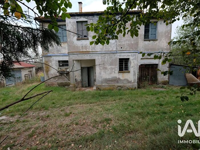 Casa con 8 locali in vendita in Via Ronzano, Belvedere Ostrense
