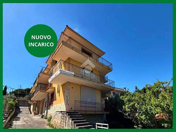 Appartamento quadrilocale in vendita in Via Sp, Bagheria
