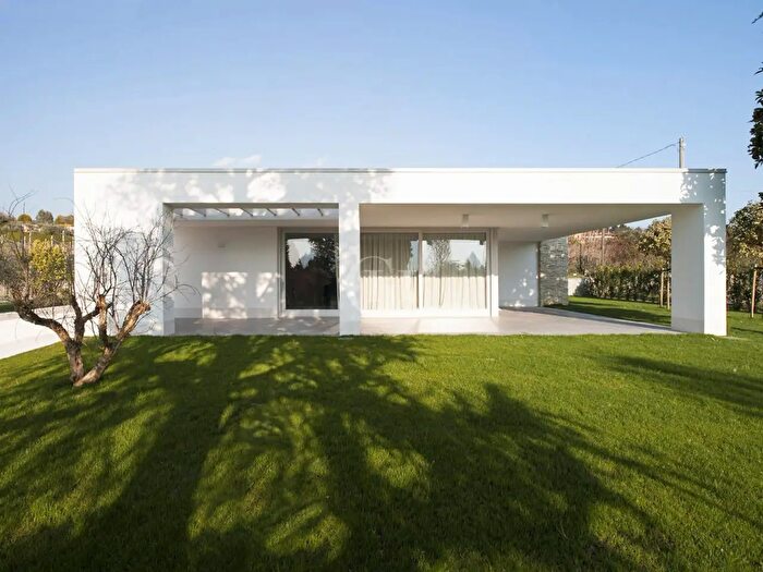 Casa quadrilocale in vendita in Bardolino