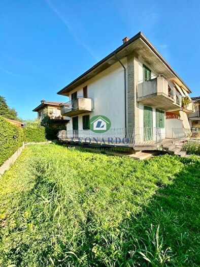 Casa con 6 locali in vendita in Buggiano