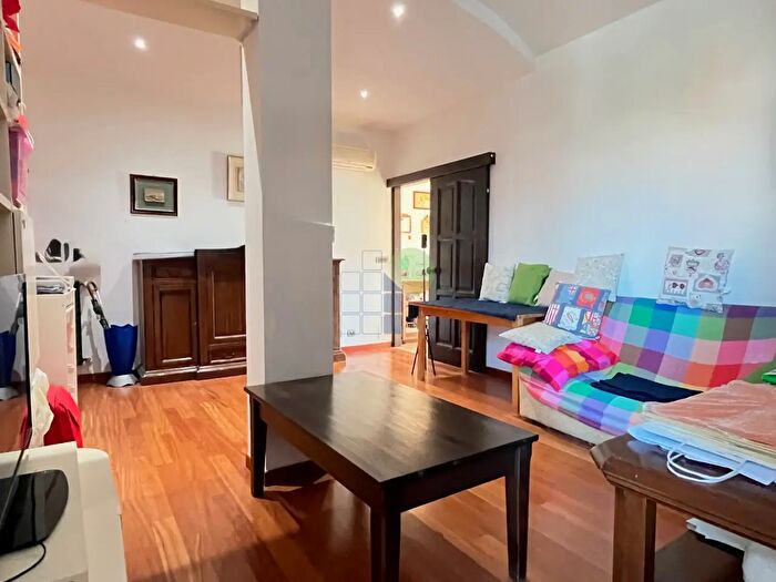 Appartamento con 5 locali in vendita in Livorno