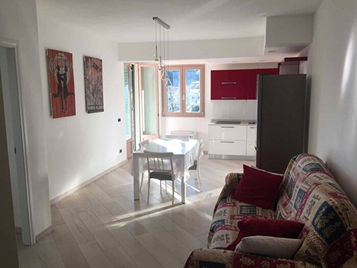 Appartamento trilocale in affitto in Via Ferdinando Paolieri, Centro, Impruneta