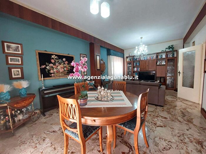 Appartamento quadrilocale in vendita in Corso Vittorio Veneto, Mazara Del Vallo