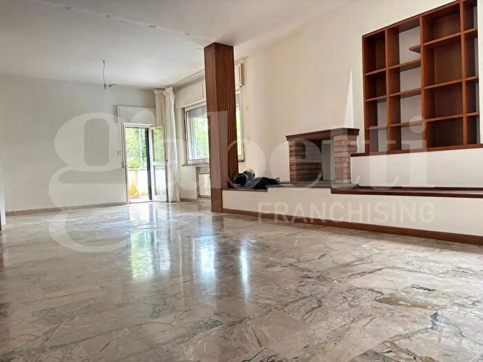 Appartamento con 5 locali in vendita in Via Enrico Fermi, Casalecchio Di Reno