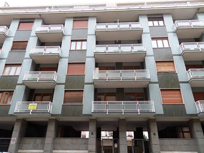 Appartamento quadrilocale in vendita in Via Felizzano, Torino