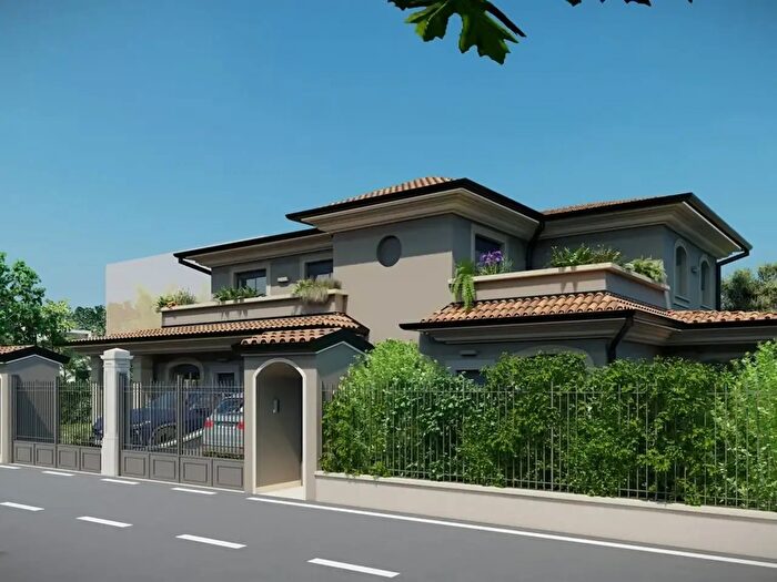 Casa quadrilocale in vendita in Cremona