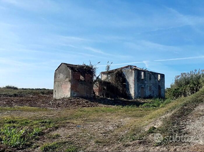 Casa con 9 locali in vendita in El Pioppo Gatto, Massarosa