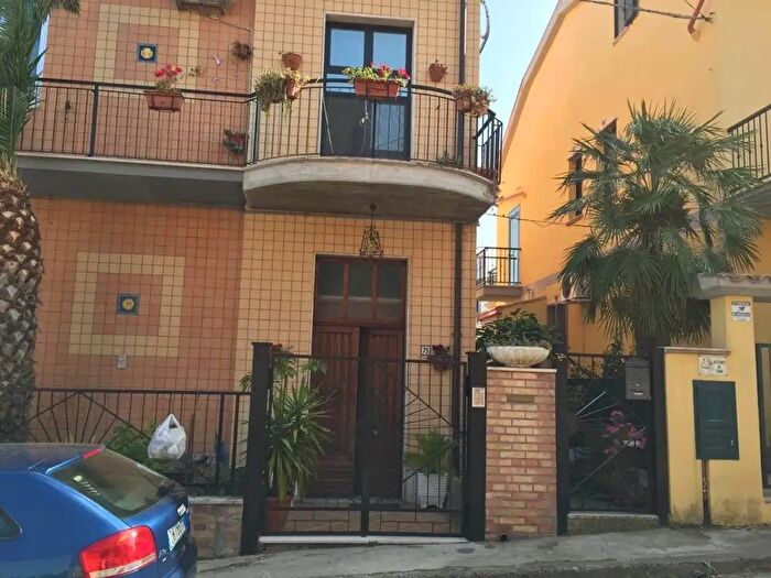 Casa trilocale in affitto in Via Pescara, Vasto