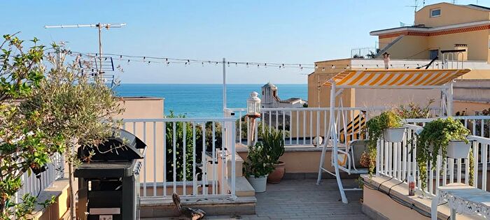 Appartamento quadrilocale in vendita in Via Carlo Cattaneo, Nettuno