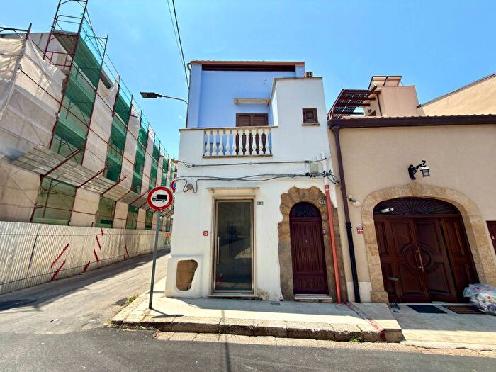 Appartamento bilocale in affitto in Via Libertà, Partinico