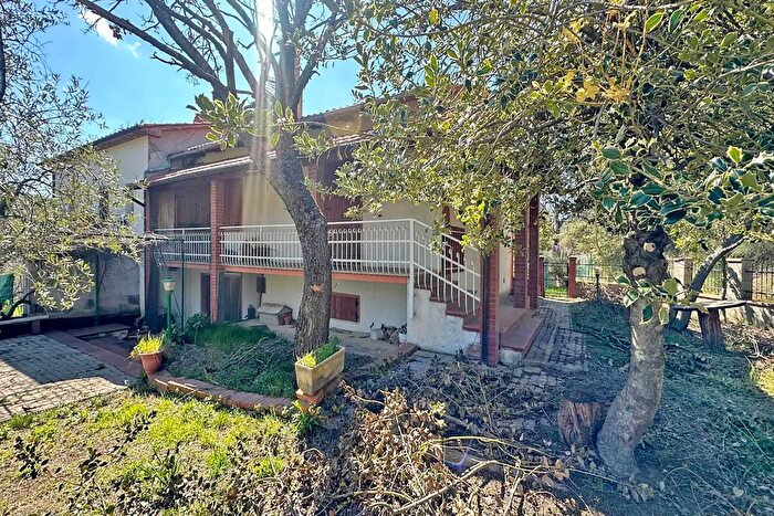 Casa bilocale in vendita in Seggiano