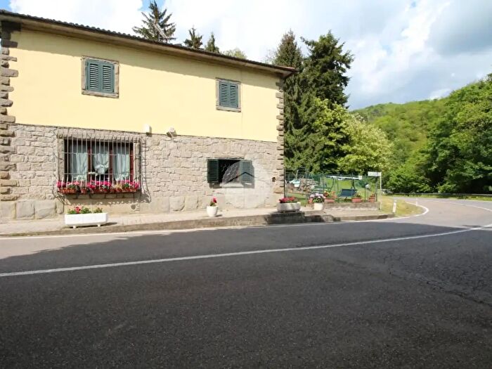 Casa con 8 locali in vendita in Via dell Appennino, Vernio
