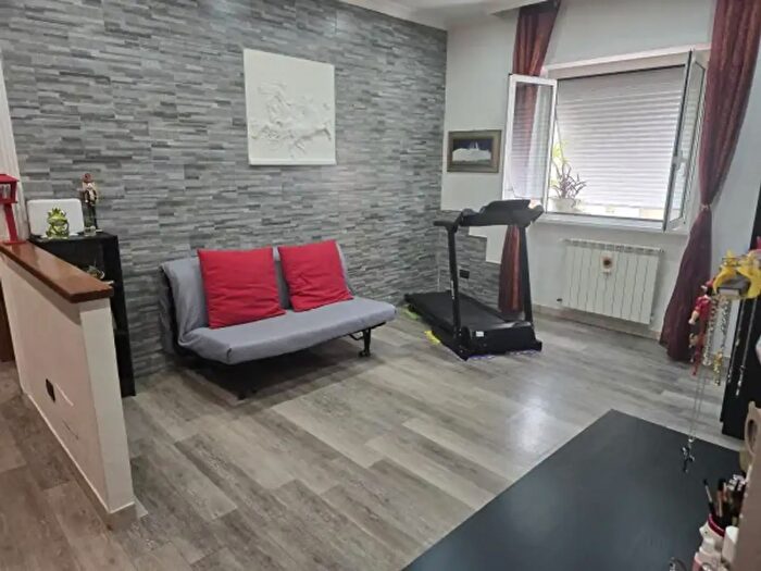 Appartamento trilocale in vendita in Via Visconte Maggiolo, Roma