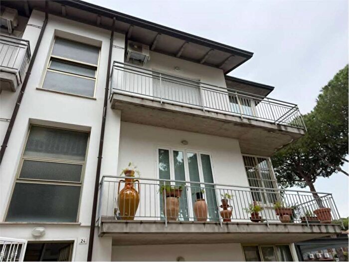 Appartamento quadrilocale in affitto in Via Teseo, Pinarella, Cervia