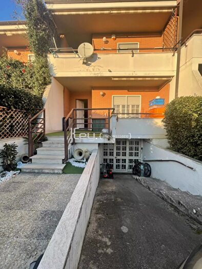 Casa con 5 locali in vendita in Terracina