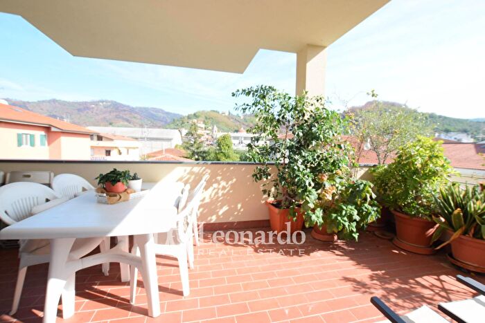 Appartamento con 5 locali in vendita in Via Roma, Massarosa