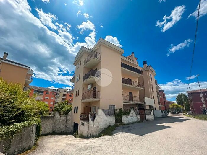 Appartamento trilocale in vendita in Viale Corrado IV, LAquila