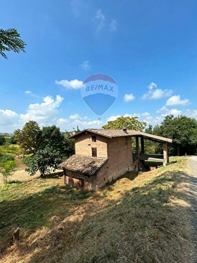 Casa con 10 locali in vendita in Via Basilicata, Savignano Sul Panaro