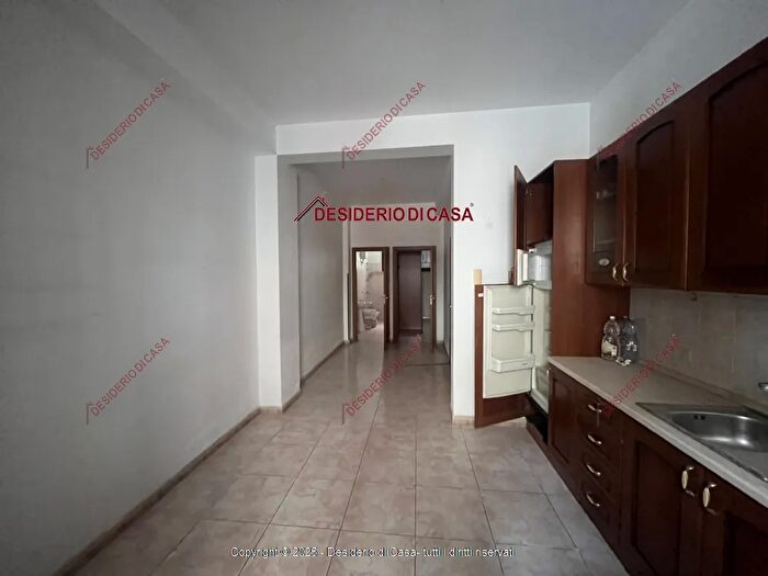 Appartamento trilocale in vendita in Via Roma Campofelice di Roccella Pa Italia, Campofelice Di Roccella