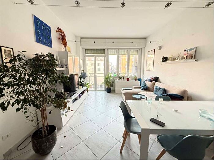 Appartamento bilocale in affitto in Piazza SantAgostino, San Vittore, Milano