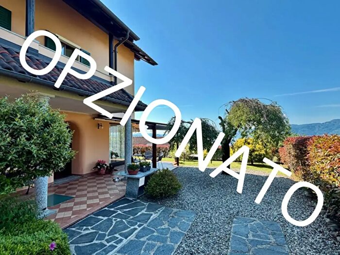 Casa con 8 locali in vendita in Via Reginetta Francioli, Verbania