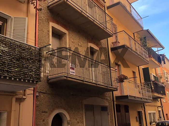Casa quadrilocale in vendita in Via Toscana, Lamezia Terme