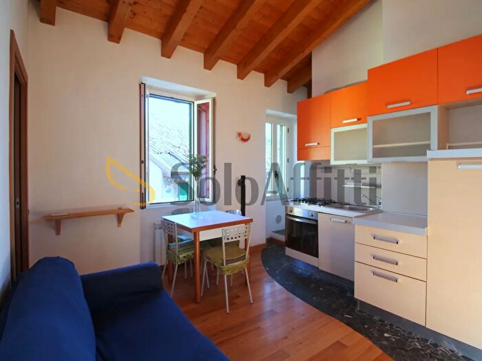 Appartamento bilocale in affitto in Via dei Partigiani, Lecco