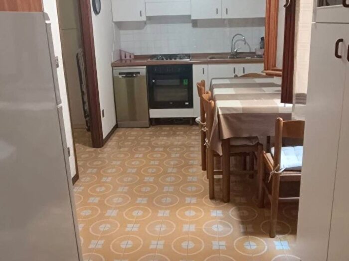 Appartamento trilocale in affitto in Via Umberto I, Prato della Valle Pontecorvo, Padova