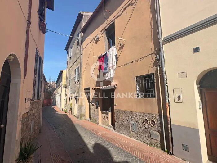 Appartamento trilocale in vendita in Vicolo del Forno, Tarquinia