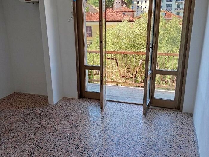 Appartamento trilocale in affitto in Via Ada Negri, Favaro La Lobbia, La Spezia