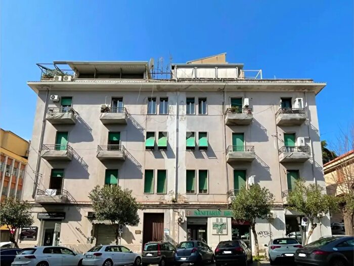 Appartamento quadrilocale in vendita in Via Vittorio Veneto, Cosenza