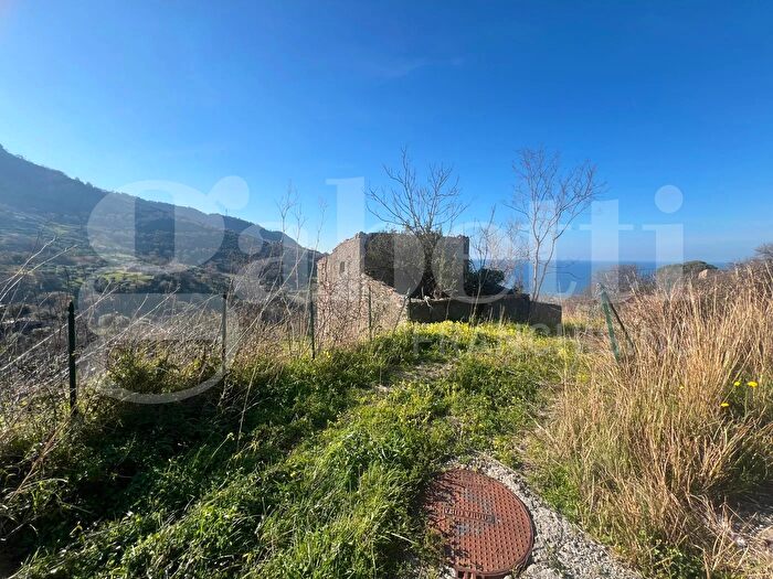 Casa in vendita in Contrada San Pietro Snc, Falconara Albanese