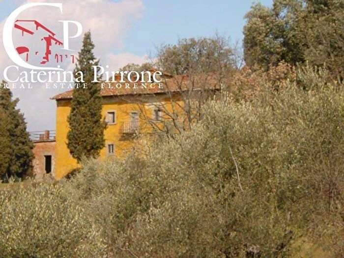 Casa con 20 locali in vendita in Via di Castiglioni, Rufina