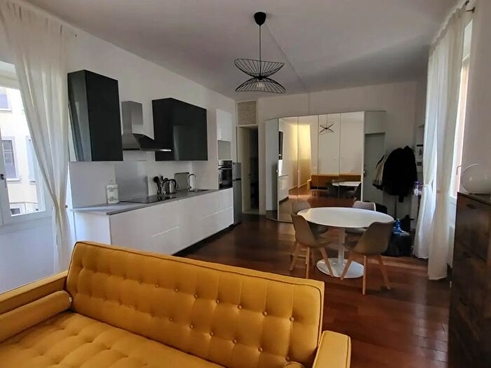 Appartamento bilocale in affitto in Via Ugo Bassi, Milano