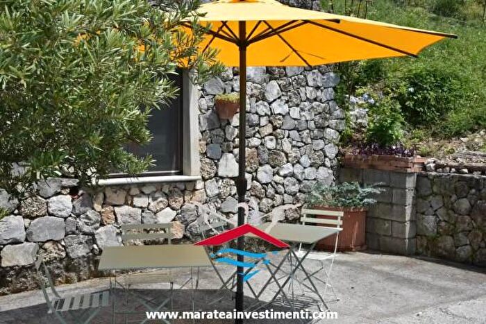 Casa trilocale in vendita in Via Rione Campo, Maratea