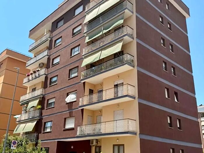 Appartamento con 7 locali in vendita in Via dei Latini Latina, Latina