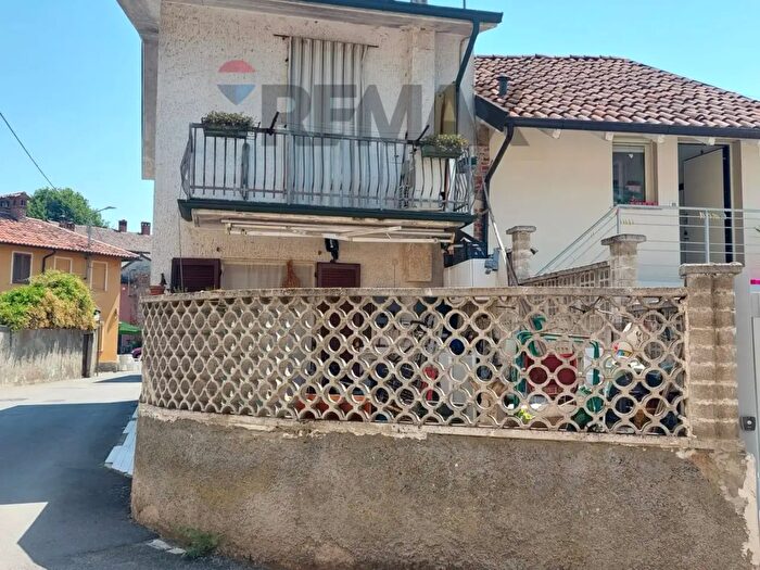 Casa trilocale in vendita in Via Municpio Vecchio, Vistarino
