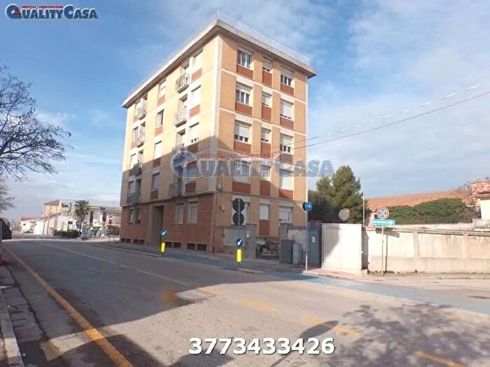 Appartamento trilocale in vendita in Via Flaminia, Falconara Marittima