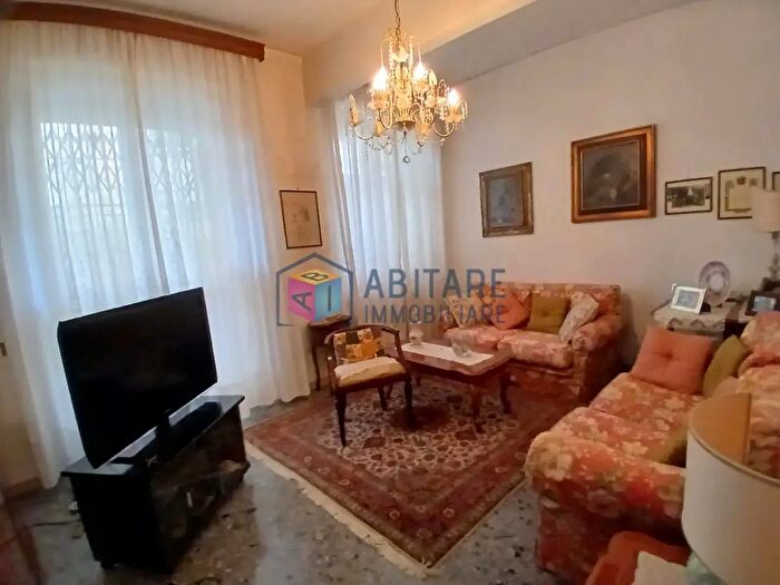 Appartamento con 6 locali in vendita in Livorno